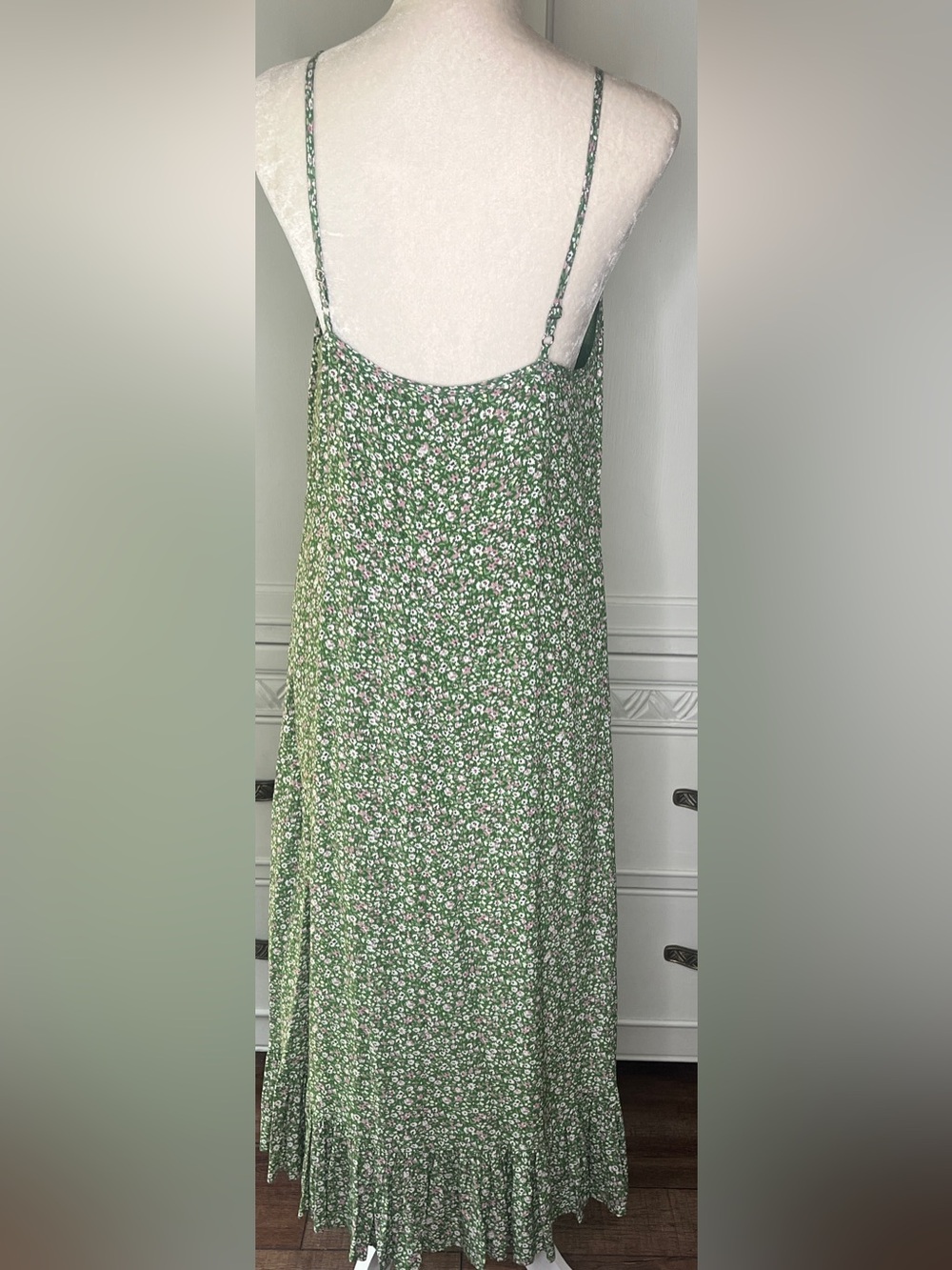 Rails Green Floral Button-Front Midi Dress - Picture 3 of 3